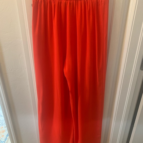 Lulumari Pants NWT - Picture 2 of 2